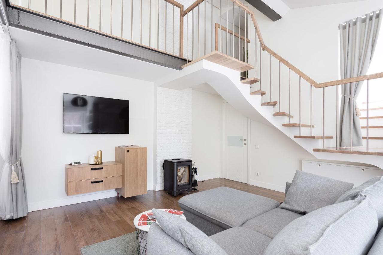 3 Bedroom Apartment 24H Self Check In, Free Parking, Ac, Fireplace Vilnius Bagian luar foto