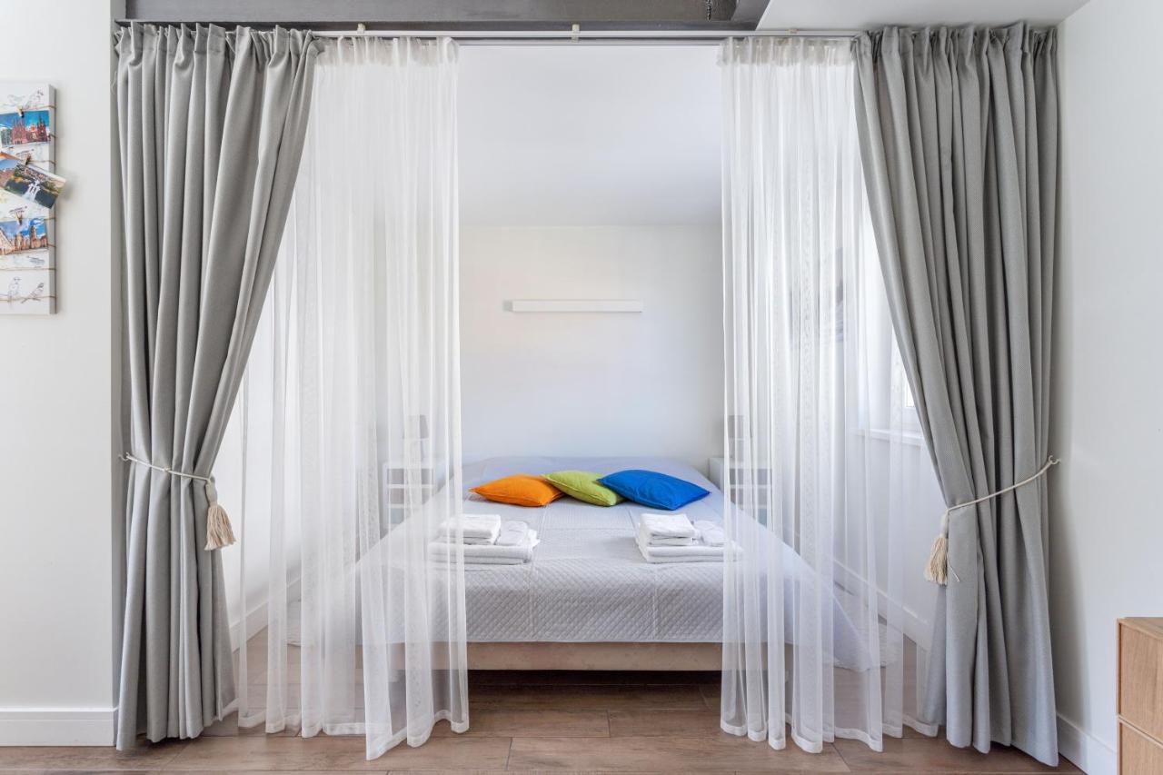 3 Bedroom Apartment 24H Self Check In, Free Parking, Ac, Fireplace Vilnius Bagian luar foto