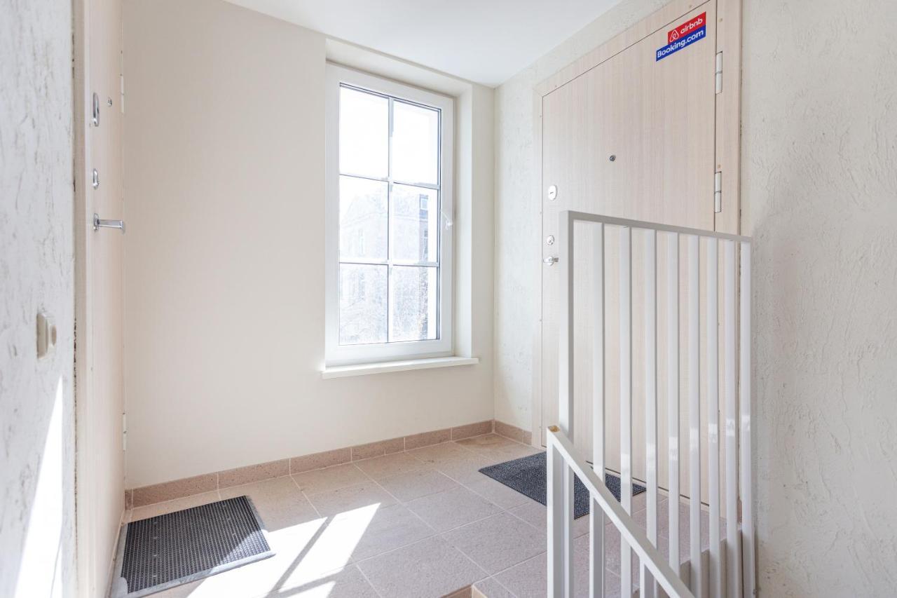 3 Bedroom Apartment 24H Self Check In, Free Parking, Ac, Fireplace Vilnius Bagian luar foto