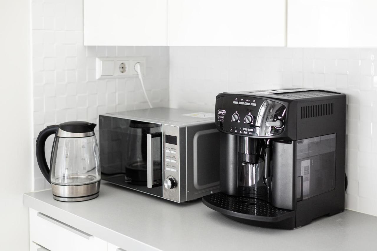 3 Bedroom Apartment 24H Self Check In, Free Parking, Ac, Fireplace Vilnius Bagian luar foto